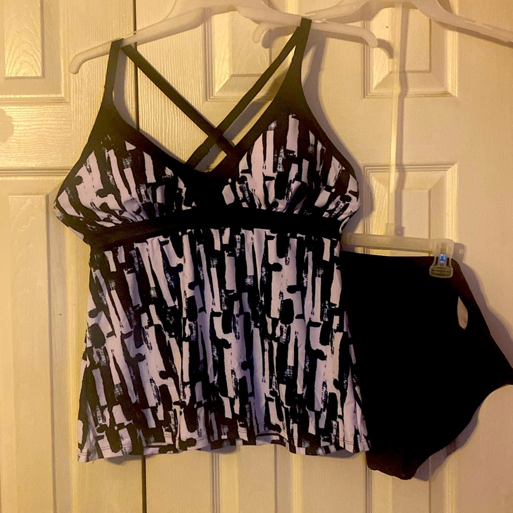 Ladies two piece Tankini and high waist bikini swimwear set; size: XL NWOT